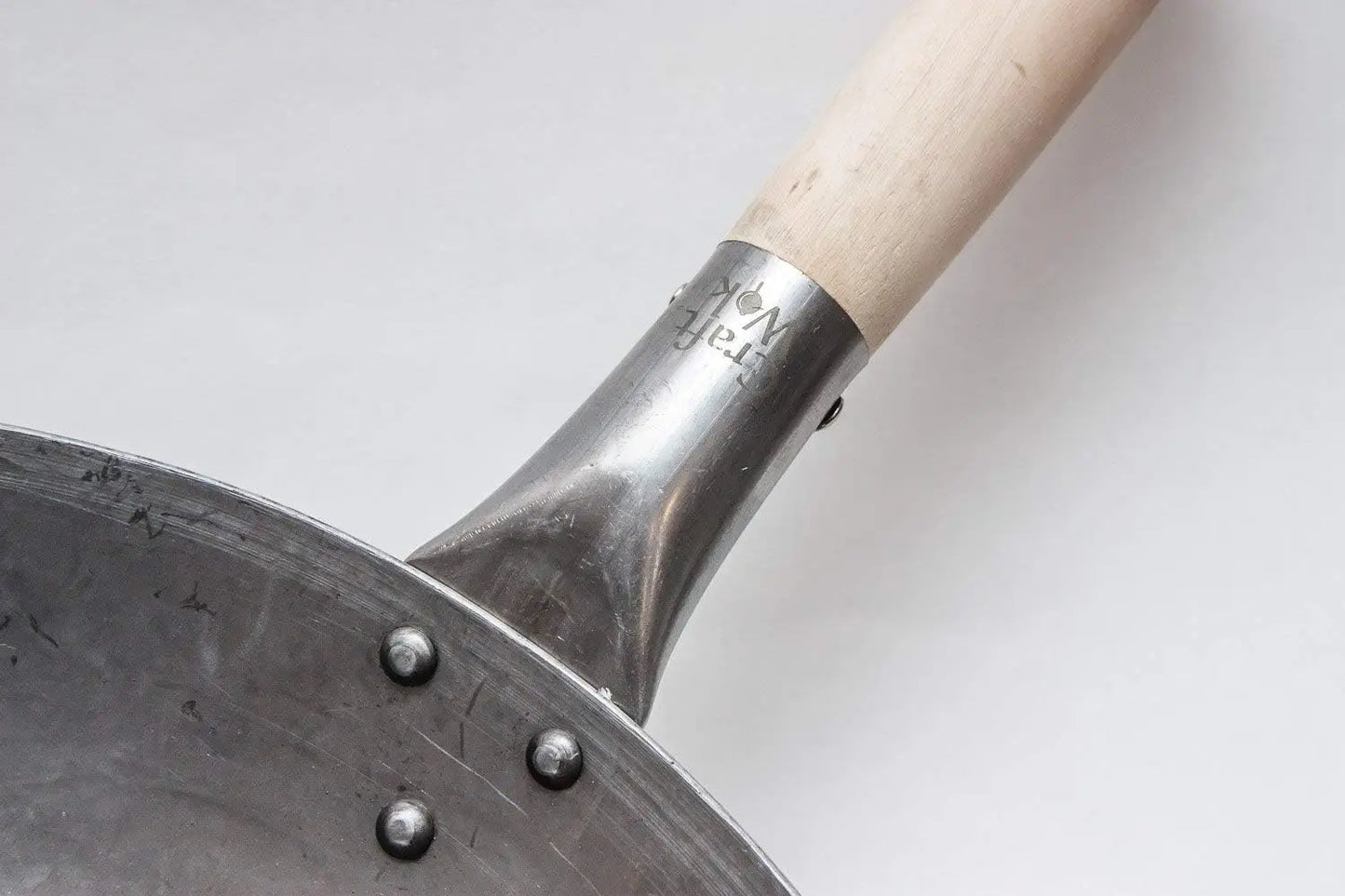 Traditional Hand Hammered Carbon Steel Wok Round Bottom Gas Stove